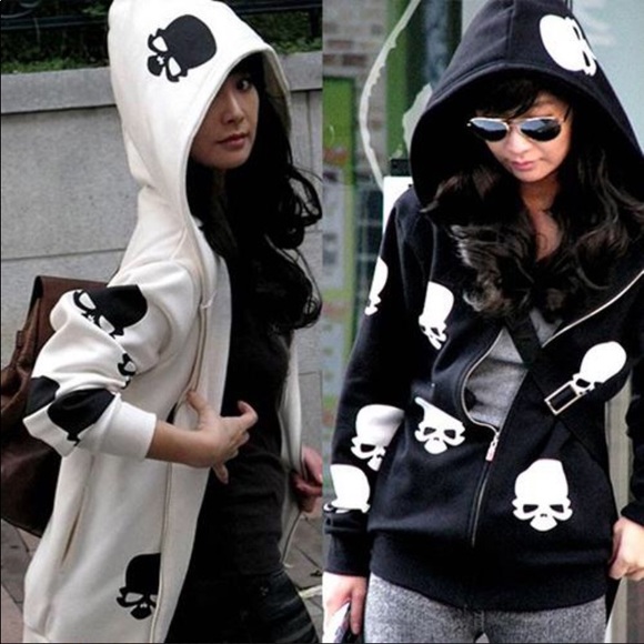 Skull Hoodie - Picture 5 of 5